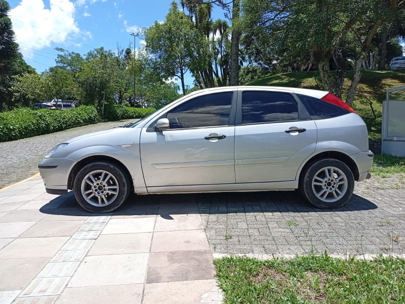 FOCUS 1.6 GL 8V FLEX 4P MANUAL - 2007 - FARROUPILHA