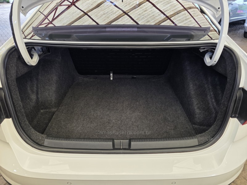 VIRTUS 1.6 MSI TOTAL FLEX MANUAL - 2022 - SAPIRANGA