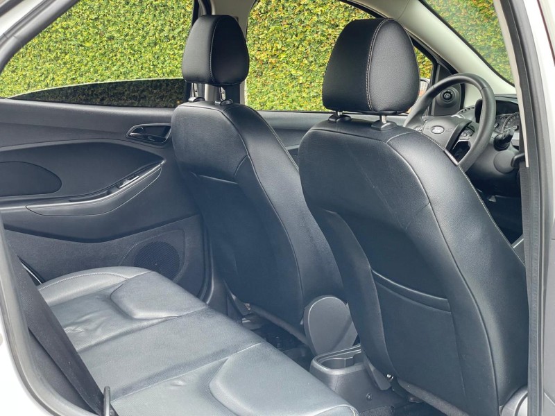 KA + 1.5 SEDAN TITANIUM 12 FLEX 4P AUTOMÁTICO - 2019 - FARROUPILHA