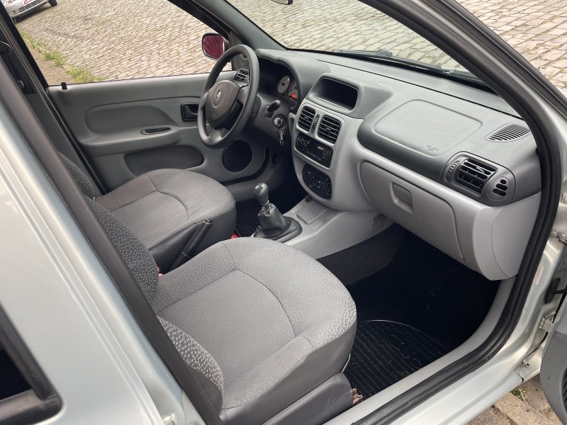 CLIO 1.0 AUTHENTIQUE SEDAN 16V FLEX 4P MANUAL - 2009 - CAXIAS DO SUL