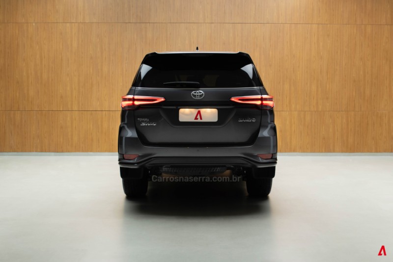 HILUX SW4 2.8 4X4 DIAMOND 16V TURBO DIESEL 4P 7 LUGARES AUTOMATICO - 2024 - GARIBALDI