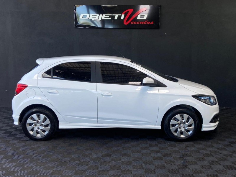 ONIX 1.4 MPFI LT 8V FLEX 4P MANUAL - 2015 - CAXIAS DO SUL