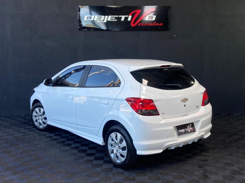 ONIX 1.4 MPFI LT 8V FLEX 4P MANUAL - 2015 - CAXIAS DO SUL