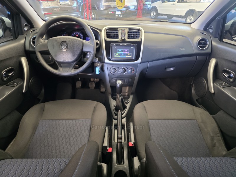 SANDERO 1.0 EXPRESSION 16V FLEX 4P MANUAL - 2017 - SAPIRANGA