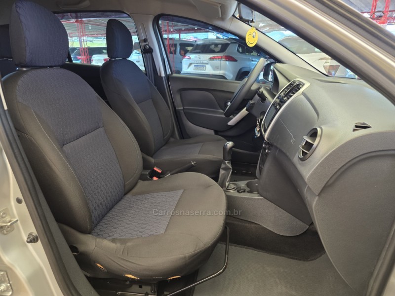 SANDERO 1.0 EXPRESSION 16V FLEX 4P MANUAL - 2017 - SAPIRANGA