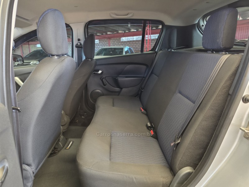 SANDERO 1.0 EXPRESSION 16V FLEX 4P MANUAL - 2017 - SAPIRANGA