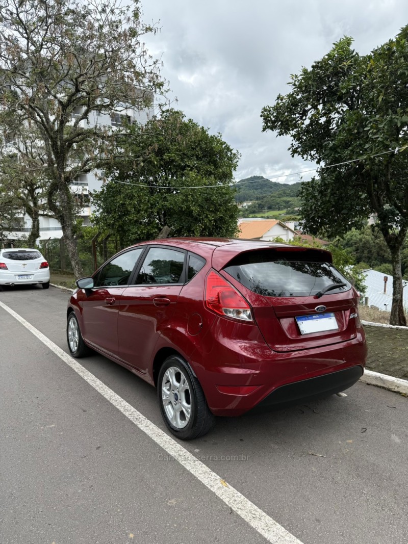 FIESTA 1.5 SE HATCH 16V FLEX 4P MANUAL - 2014 - NOVA ARAçá