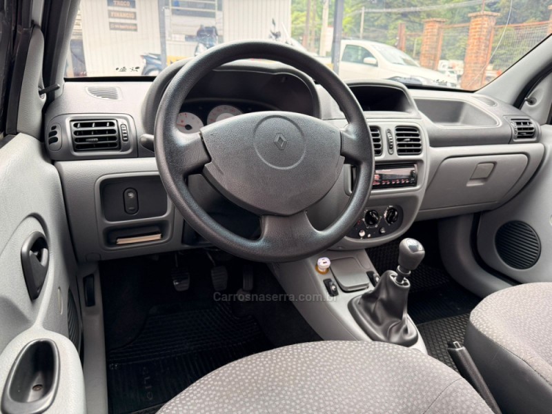 CLIO 1.0 CAMPUS 16V FLEX 4P MANUAL - 2011 - CANELA