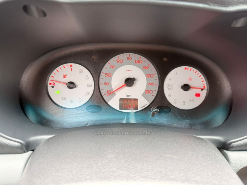 CLIO 1.0 CAMPUS 16V FLEX 4P MANUAL - 2011 - CANELA