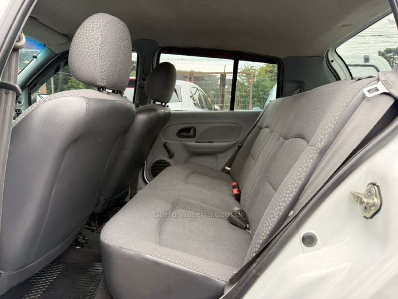 CLIO 1.0 CAMPUS 16V FLEX 4P MANUAL - 2011 - CANELA