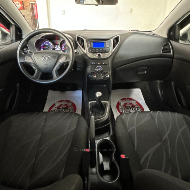 HB20 1.0 COMFORT 12V FLEX 4P MANUAL - 2015 - VACARIA