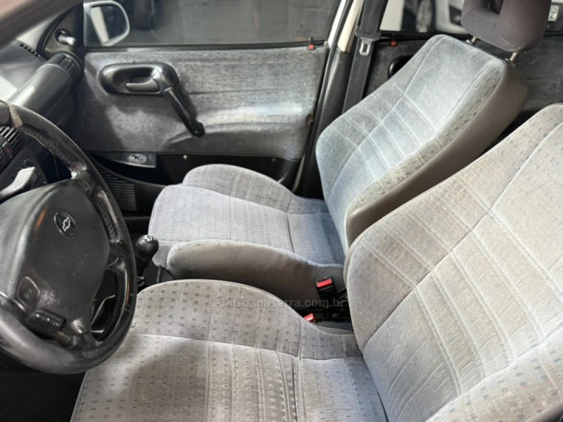 CORSA 1.6 MPFI GLS WAGON 16V GASOLINA 4P MANUAL - 1999 - CAXIAS DO SUL