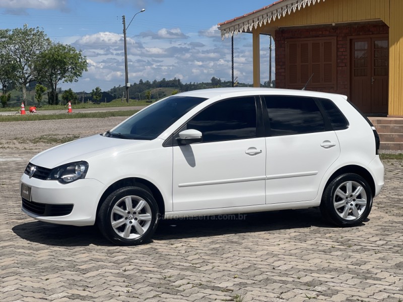 POLO 1.6 MI 8V TOTAL FLEX 4P MANUAL - 2013 - ANTôNIO PRADO