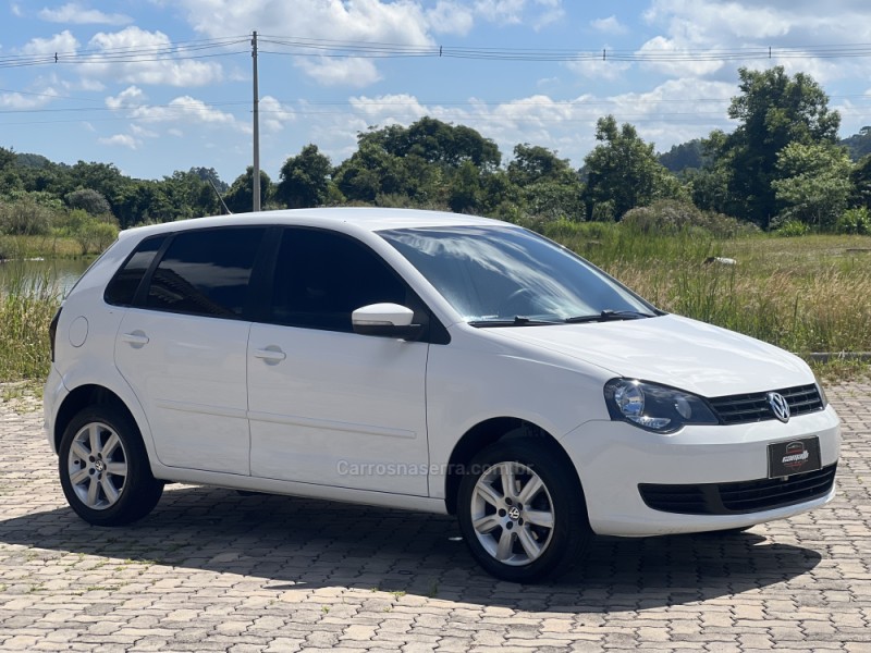 POLO 1.6 MI 8V TOTAL FLEX 4P MANUAL - 2013 - ANTôNIO PRADO
