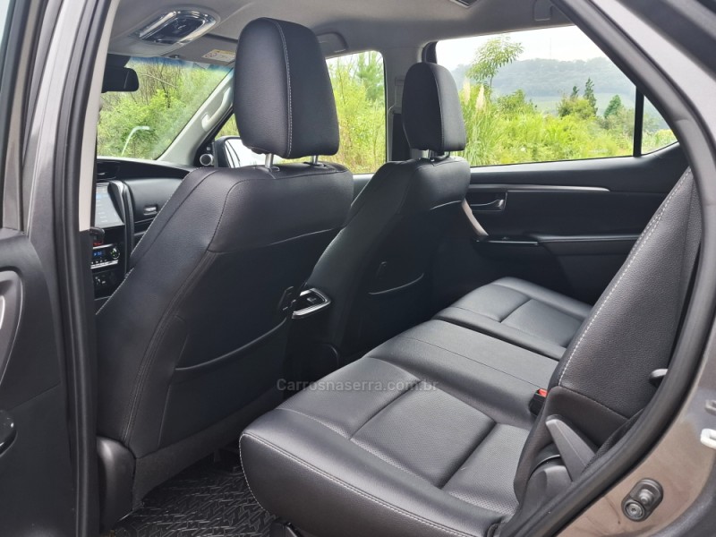 HILUX SW4 2.8 SRX 4X4 7 LUGARES 16V TURBO INTERCOOLER DIESEL 4P AUTOMÁTICO - 2024 - BENTO GONçALVES