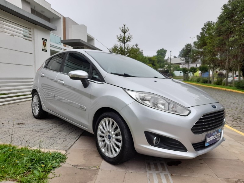 FIESTA 1.6 TITANIUM PLUS HATCH 16V FLEX 4P AUTOMÁTICO - 2014 - FARROUPILHA