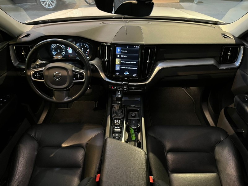 XC60 2.0 D5 MOMENTUM AWD DIESEL 4P AUTOMÁTICO - 2020 - ANTôNIO PRADO