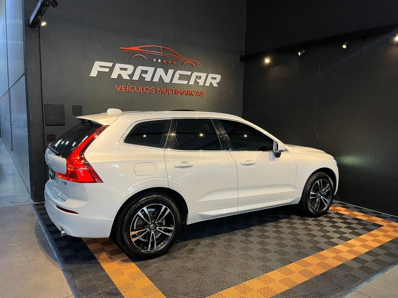 XC60 2.0 D5 MOMENTUM AWD DIESEL 4P AUTOMÁTICO - 2020 - ANTôNIO PRADO