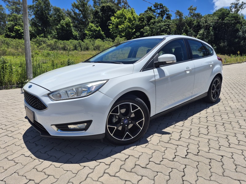 focus 2.0 se plus 16v flex 4p automatico 2016 bento goncalves