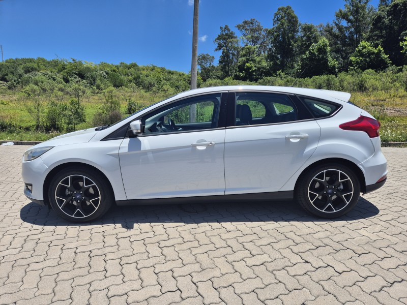 FOCUS 2.0 SE PLUS 16V FLEX 4P AUTOMÁTICO - 2016 - BENTO GONçALVES