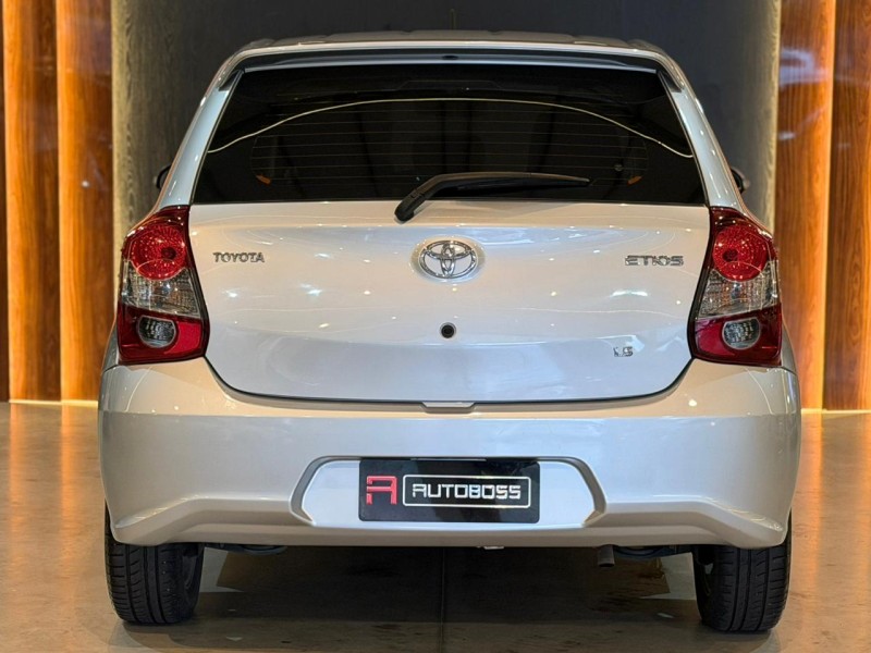 ETIOS 1.5 X PLUS 16V FLEX 4P MANUAL - 2019 - NOVO HAMBURGO