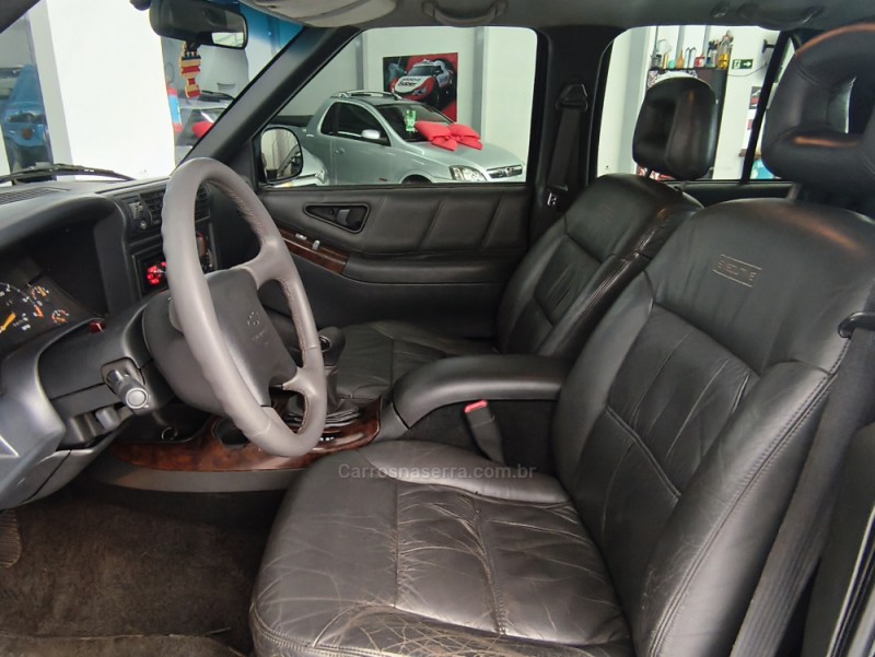 BLAZER 4.3 SFI DLX EXECUTIVE 4X4 V6 12V GASOLINA 4P AUTOMÁTICO - 1998 - CAXIAS DO SUL