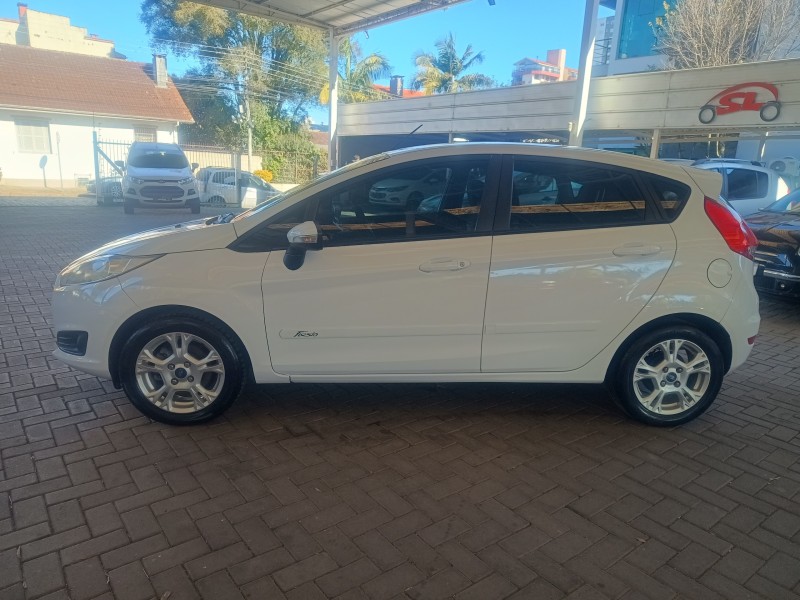 FIESTA 1.5 SE HATCH 16V FLEX 4P MANUAL - 2014 - CAXIAS DO SUL