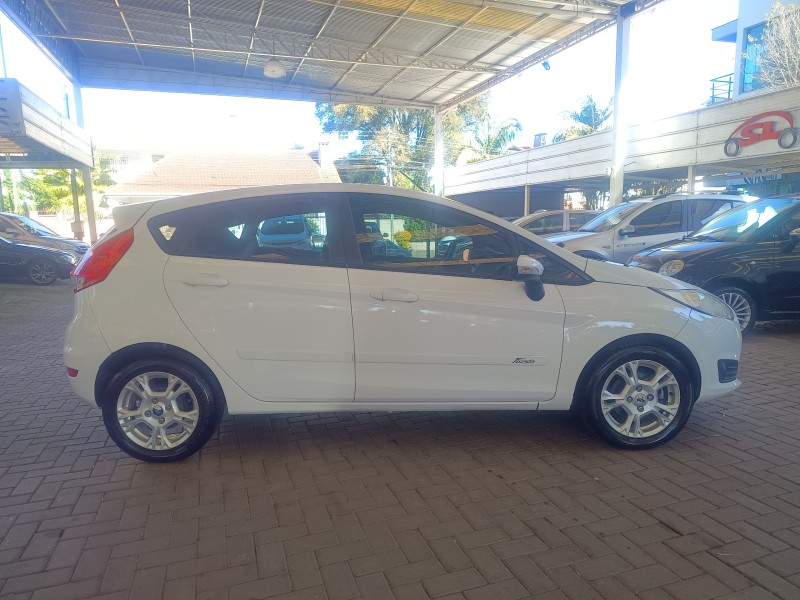 FIESTA 1.5 SE HATCH 16V FLEX 4P MANUAL - 2014 - CAXIAS DO SUL