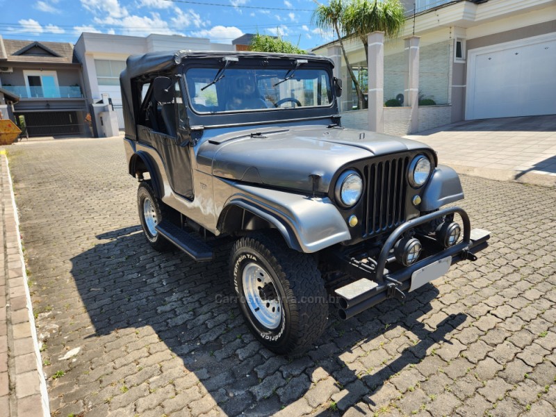 JEEP  - 1957 - MONTENEGRO