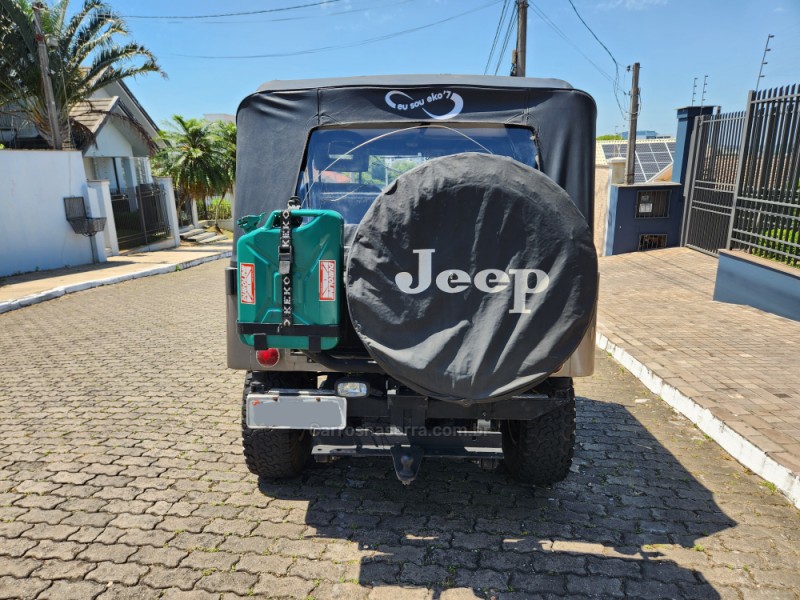 JEEP  - 1957 - MONTENEGRO