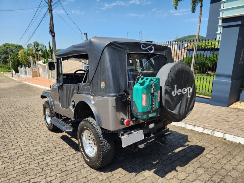 JEEP  - 1957 - MONTENEGRO