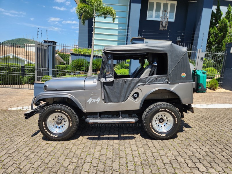JEEP  - 1957 - MONTENEGRO