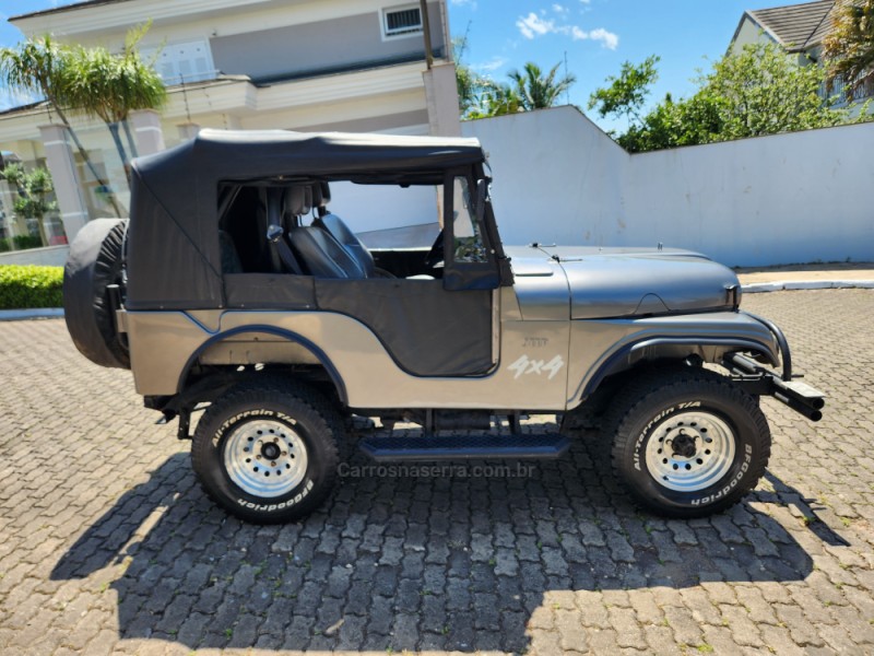 JEEP  - 1957 - MONTENEGRO