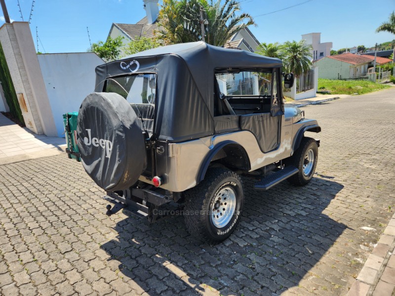 JEEP  - 1957 - MONTENEGRO