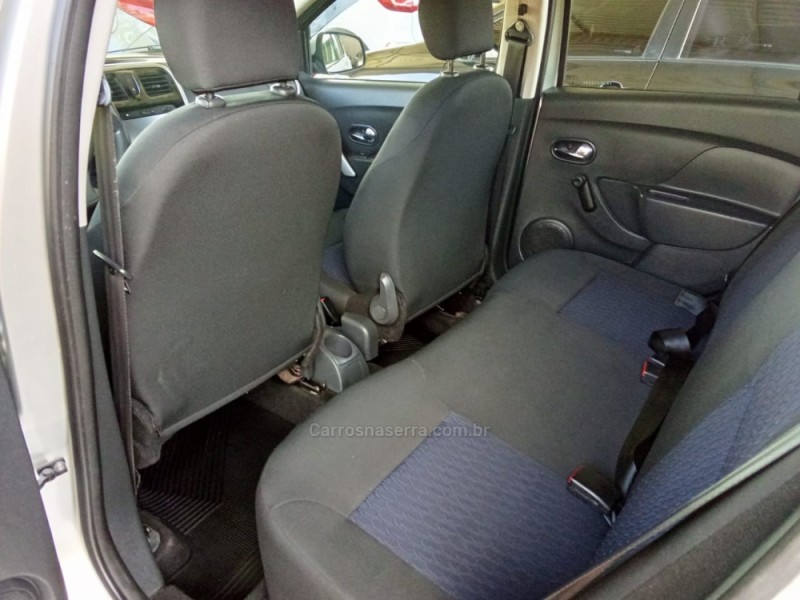 SANDERO 1.6 EXPRESSION 8V FLEX 4P MANUAL - 2016 - ARROIO DO MEIO