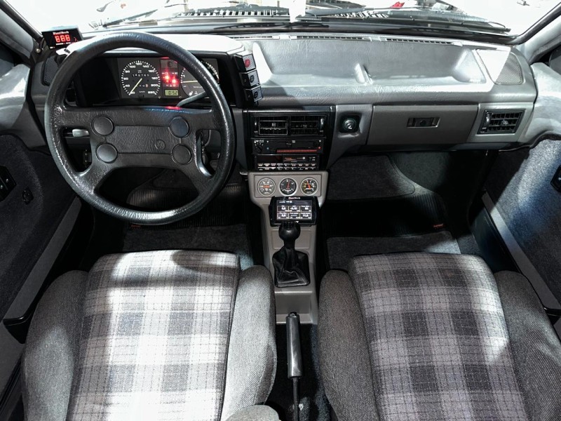 VOYAGE 1.8S SPORT 8V ÁLCOOL 2P MANUAL - 1993 - CAXIAS DO SUL