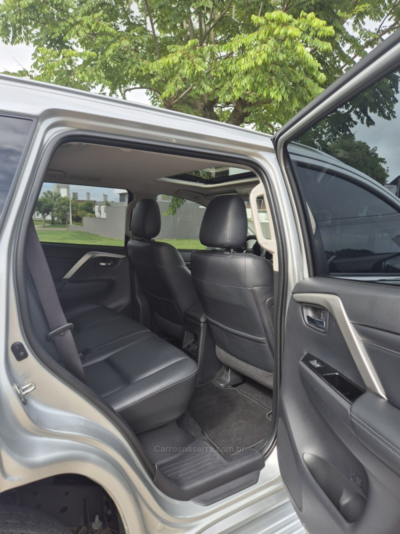 PAJERO SPORT 2.4 HPE-S 4X4 DIESEL 4P AUTOMÁTICO - 2023 - BENTO GONçALVES