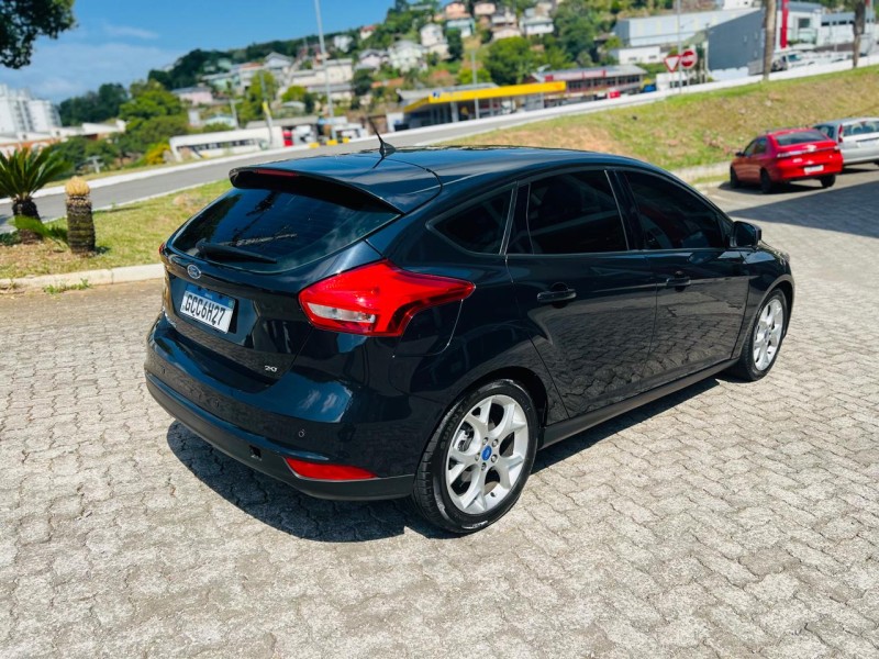 FOCUS 2.0 SE HATCH 16V FLEX 4P AUTO - 2017 - BENTO GONçALVES