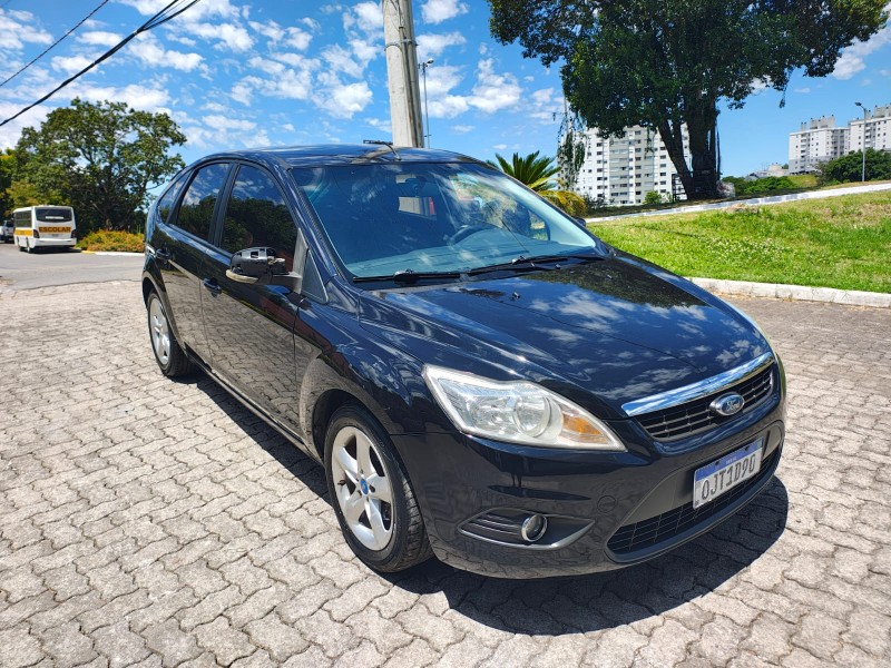 FOCUS 1.6 GLX 16V FLEX 4P MANUAL - 2013 - BENTO GONçALVES