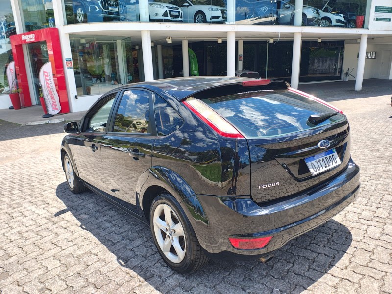 FOCUS 1.6 GLX 16V FLEX 4P MANUAL - 2013 - BENTO GONçALVES