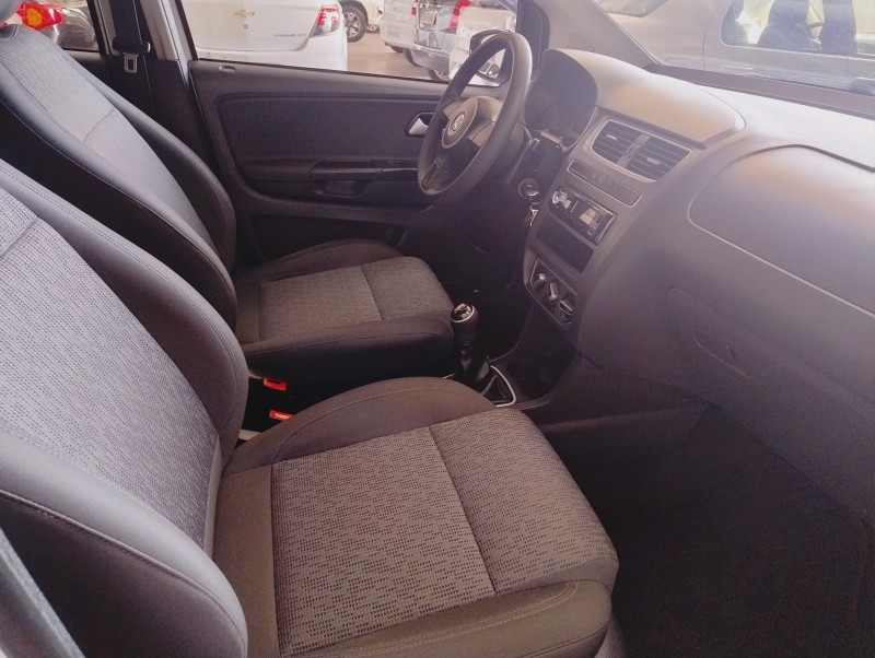 FOX 1.6 MI 8V FLEX 4P MANUAL - 2014 - SãO SEBASTIãO DO CAí