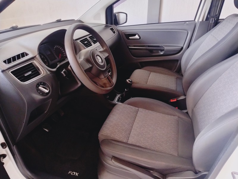 FOX 1.6 MI 8V FLEX 4P MANUAL - 2014 - SãO SEBASTIãO DO CAí