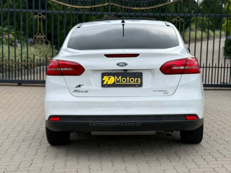 FOCUS 2.0 TITANIUM PLUS SEDAN 16V FLEX 4P AUTOMÁTICO - 2016 - CAXIAS DO SUL
