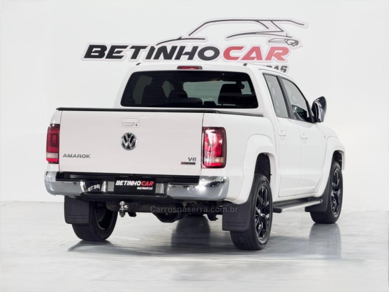 AMAROK 3.0 V6 TDI HIGHLINE CD DIESEL 4MOTION AUTOMÁTICO - 2019 - ESTâNCIA VELHA