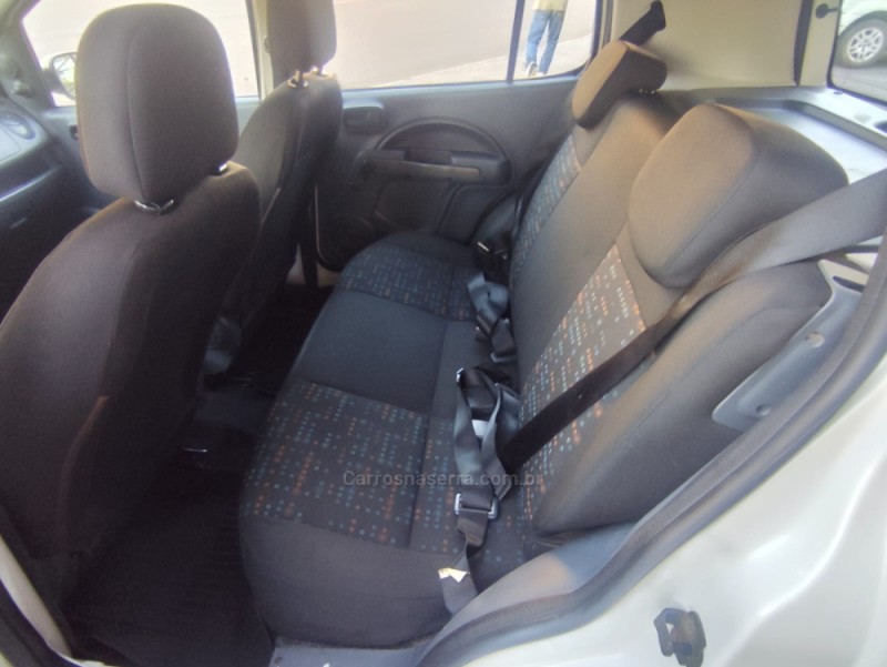 UNO 1.0 EVO VIVACE 8V FLEX 4P MANUAL - 2013 - ARROIO DO MEIO