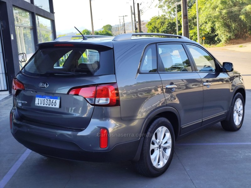 SORENTO 2.4 S.356 4X2 16V GASOLINA 4P AUTOMÁTICO - 2015 - ARROIO DO MEIO