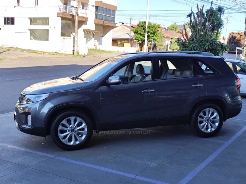 SORENTO 2.4 S.356 4X2 16V GASOLINA 4P AUTOMÁTICO - 2015 - ARROIO DO MEIO