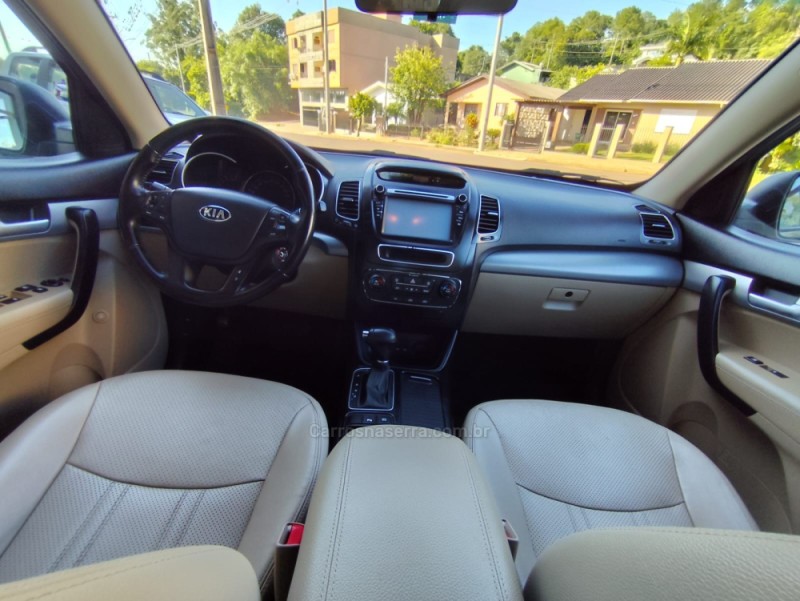 SORENTO 2.4 S.356 4X2 16V GASOLINA 4P AUTOMÁTICO - 2015 - ARROIO DO MEIO