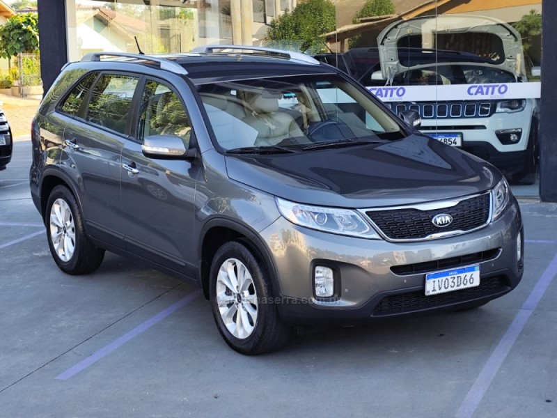 SORENTO 2.4 S.356 4X2 16V GASOLINA 4P AUTOMÁTICO - 2015 - ARROIO DO MEIO
