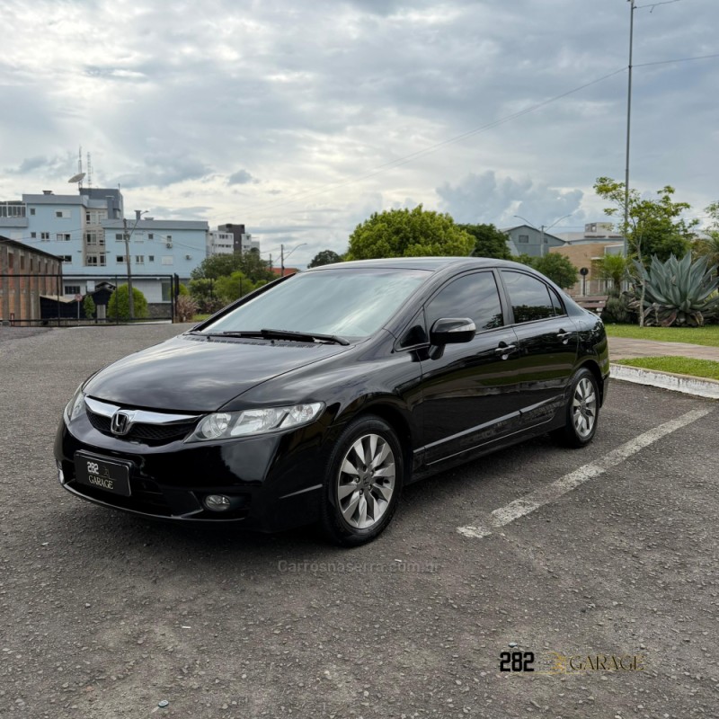 CIVIC 1.8 LXL 16V FLEX 4P AUTOMÁTICO - 2011 - FARROUPILHA